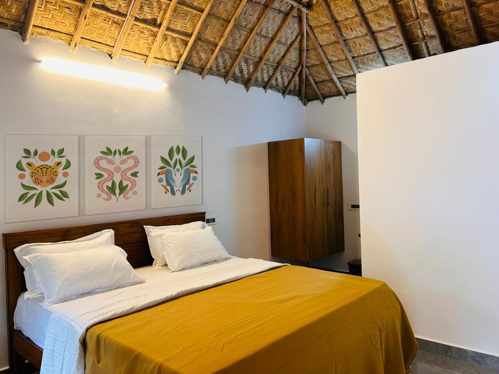 Hampi Village Resort & Tutti Cafe Екстериор снимка