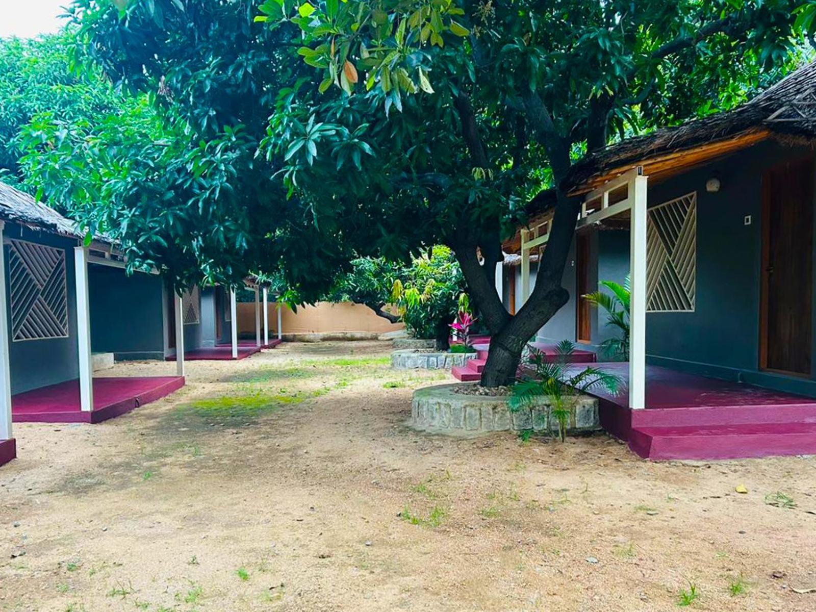Hampi Village Resort & Tutti Cafe Екстериор снимка