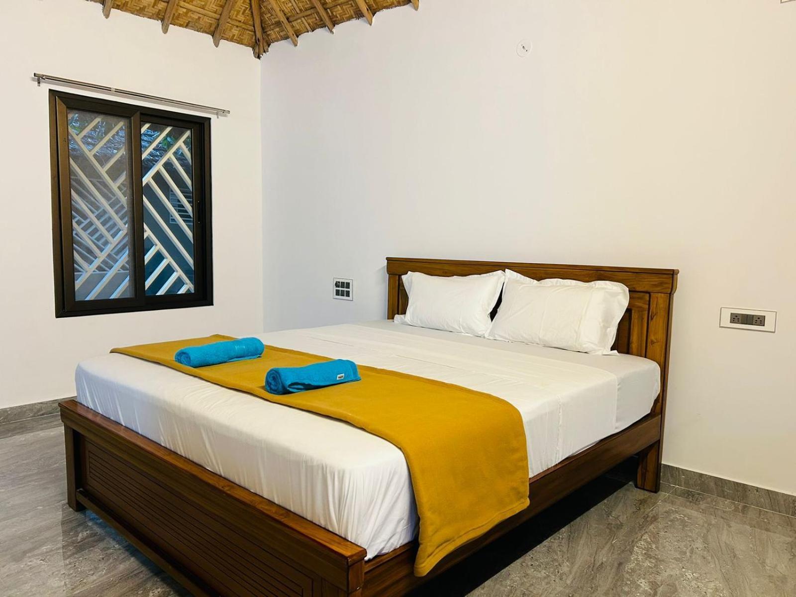 Hampi Village Resort & Tutti Cafe Екстериор снимка