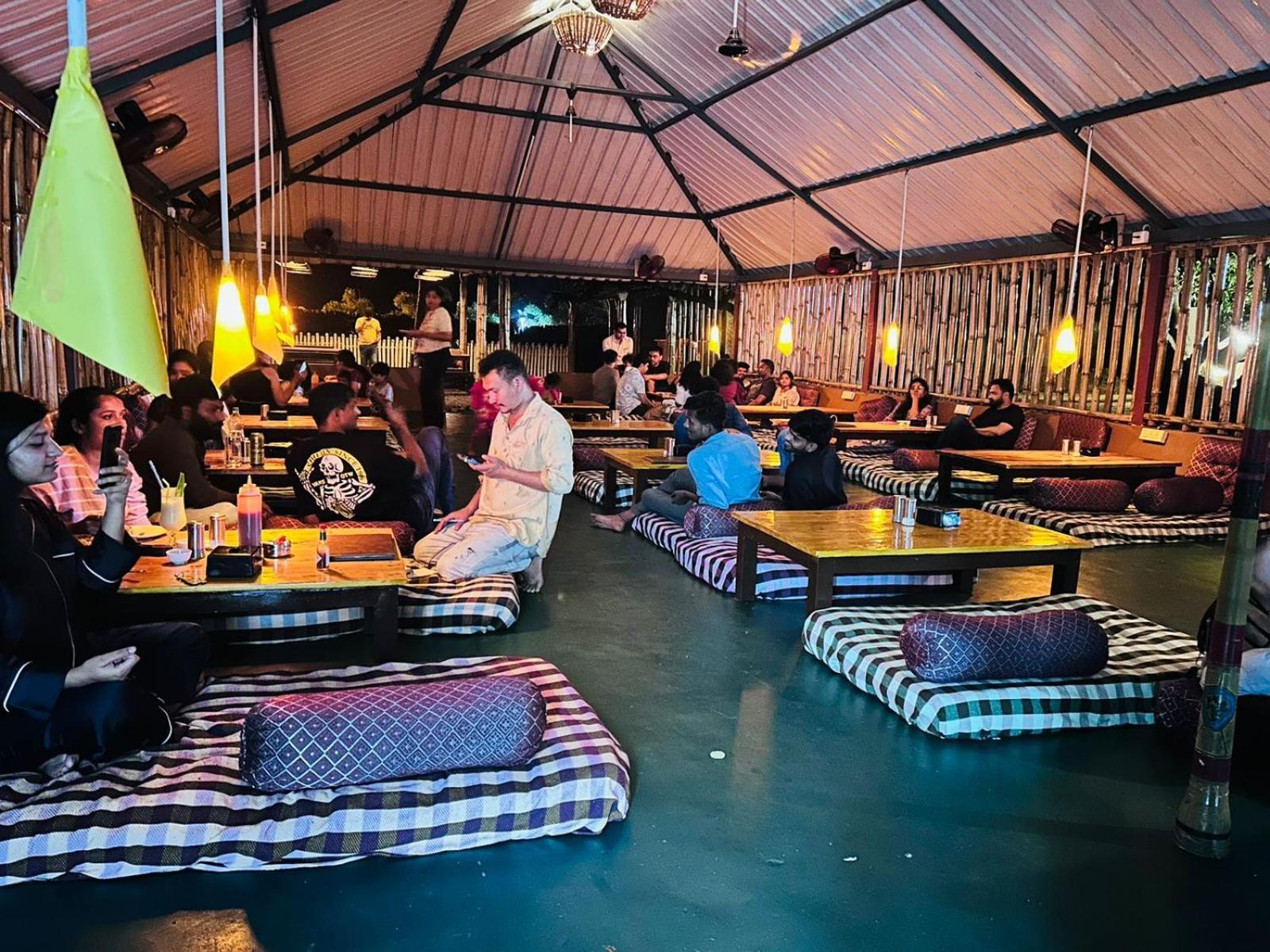Hampi Village Resort & Tutti Cafe Екстериор снимка