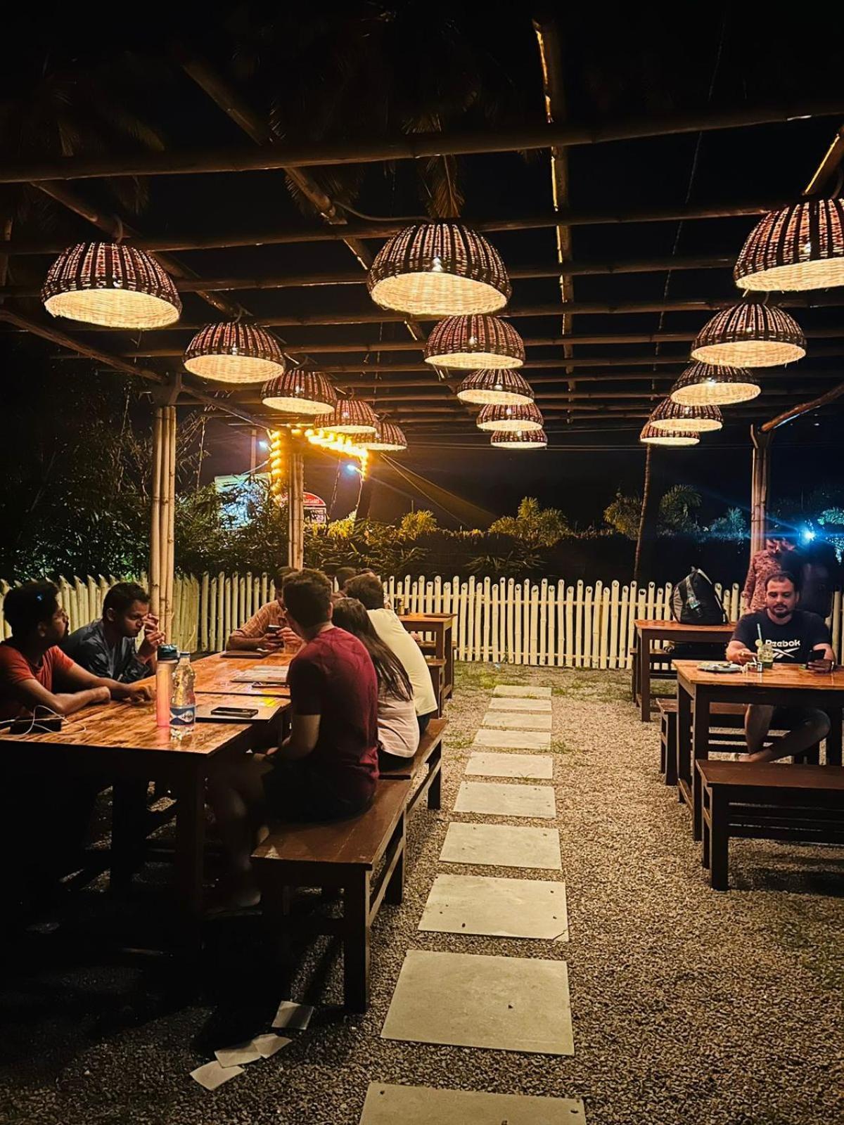 Hampi Village Resort & Tutti Cafe Екстериор снимка