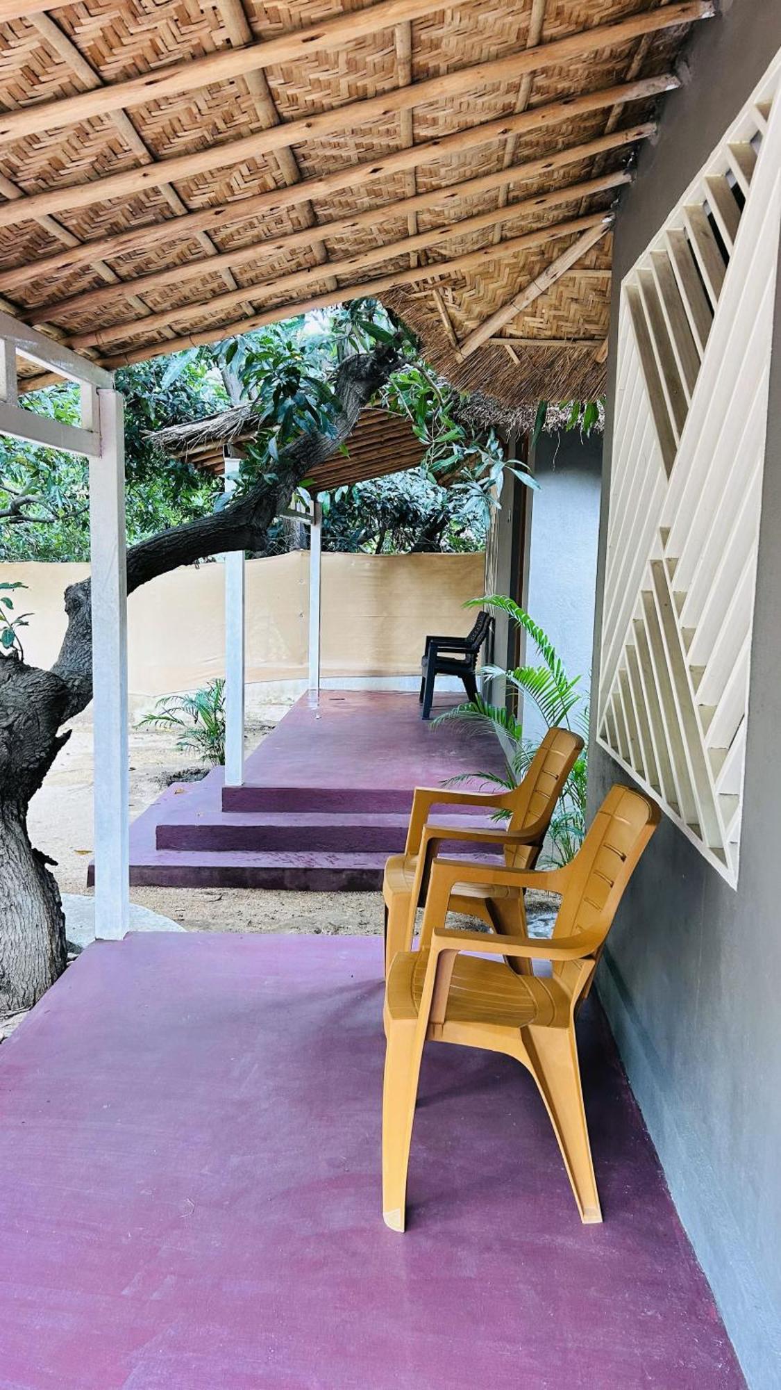 Hampi Village Resort & Tutti Cafe Екстериор снимка
